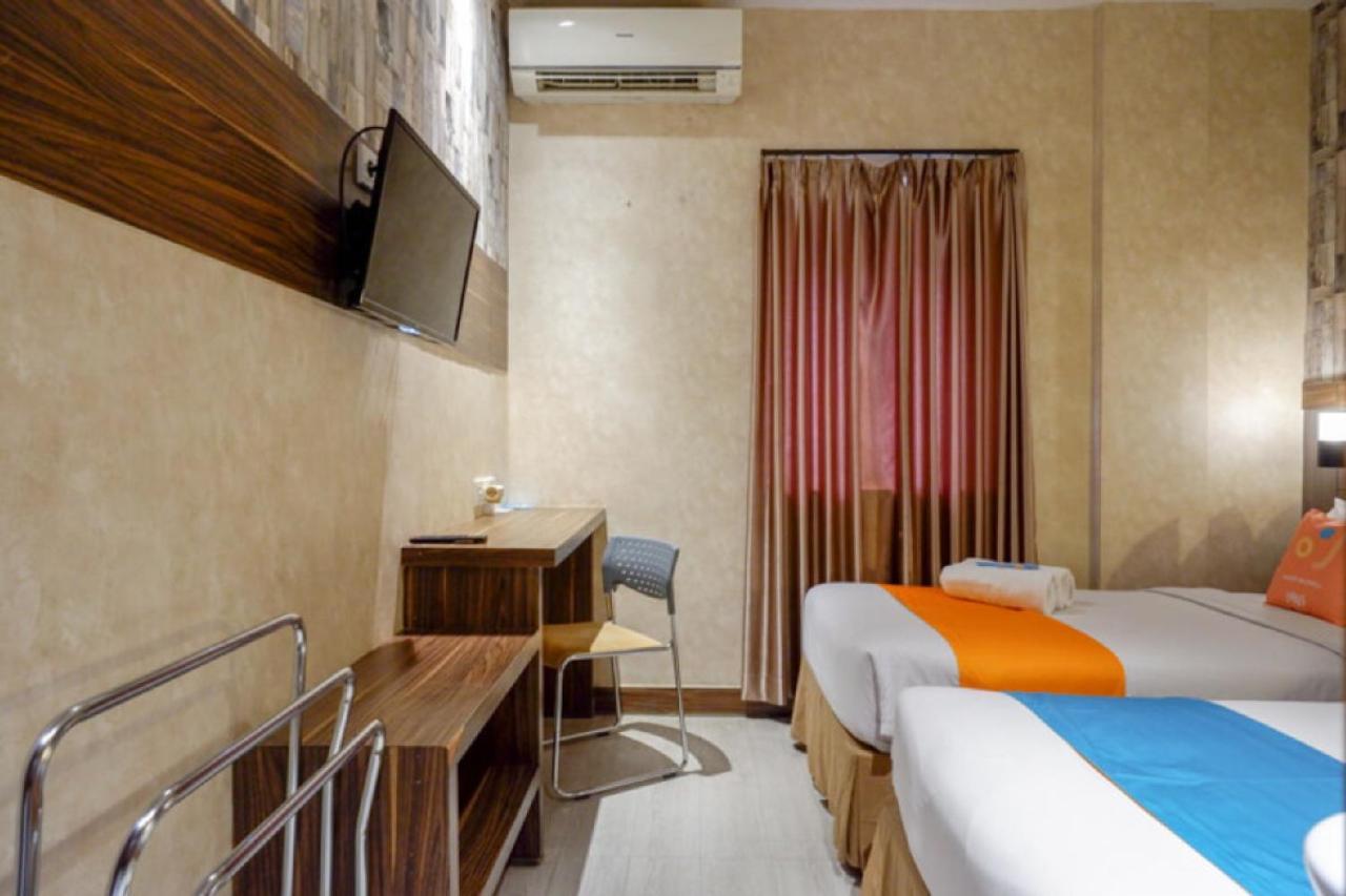 Sans Hotel Ekkon Yogyakarta Ngabean Kültér fotó